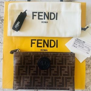 FENDI ROMA Flat Pouch - Morgano Panna